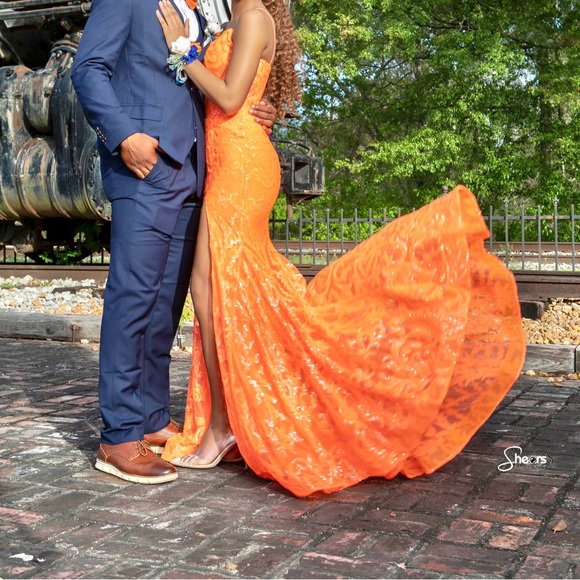 Size 2 tangerine Ava Presley formal dress - Picture 5 of 5